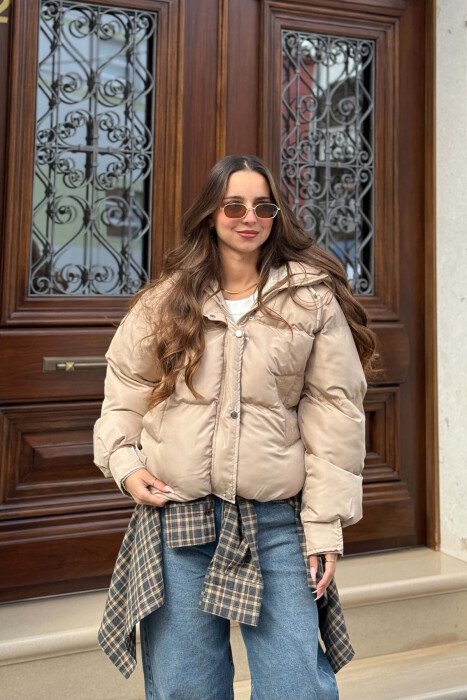 XHUP NJE NGJYRESH NE KAPUC PER FEMRA NE NGJYRE BEZHE - KLAUDIO FASHION