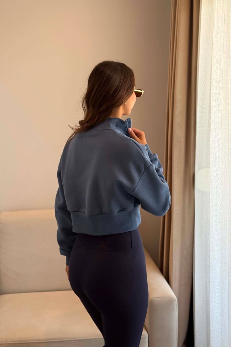 ZIPPER NECK CROPPED FLUFFY WOMEN SWEATSHIRT LIGHTBLUE/BZ - 3