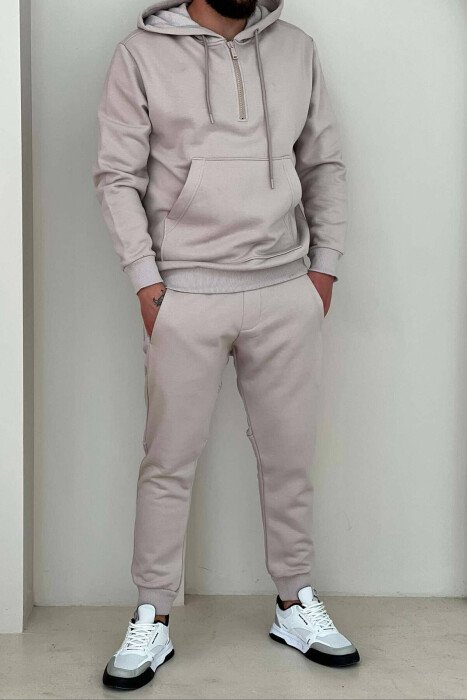KOSTUM ME JAKË ME ZINXHIR HOODIE DHE TUTA PËR MESHKUJ NË NGJYRËN BEZHË - KLAUDIO FASHION