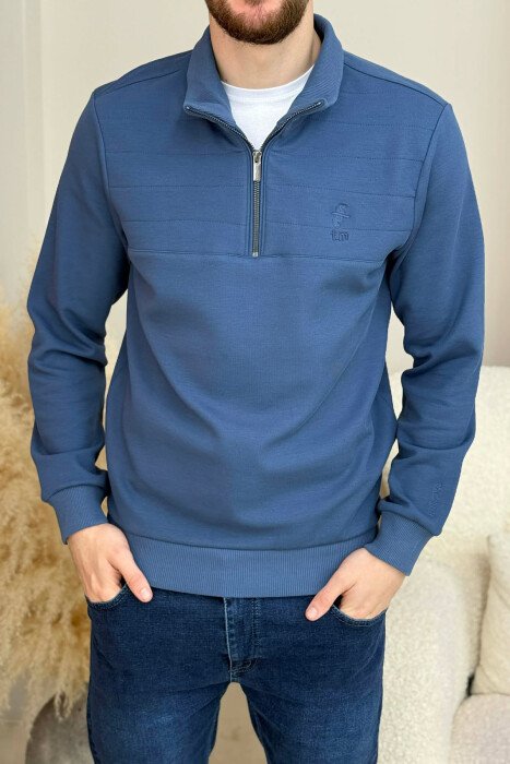 BLUZË ME JAKË ME ZINXHIR DHE LOGO TË VOGËL PËR MESHKUJ NË NGJYRËN BLU - KLAUDIO FASHION