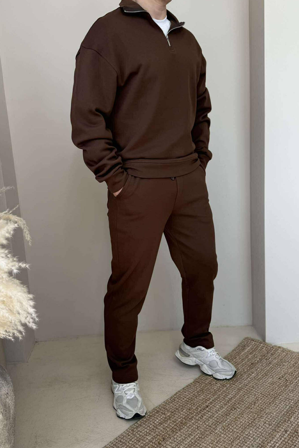 zipper-neck-