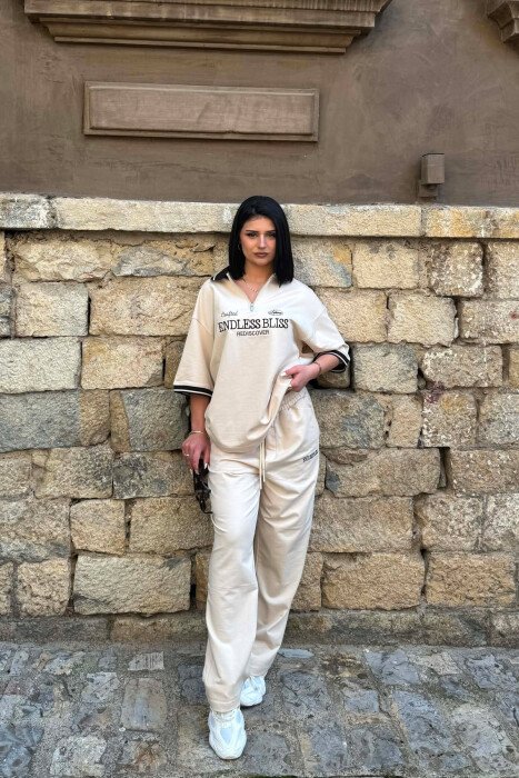 ZIPPER NECK WRITTINGS T-SHIRT + SWEATPANTS WOMAN SET BEIGE/BEZHE - KLAUDIO FASHION