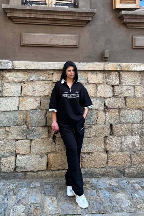 ZIPPER NECK WRITTINGS T-SHIRT + SWEATPANTS WOMAN SET BLACK/ E ZEZE - KLAUDIO FASHION