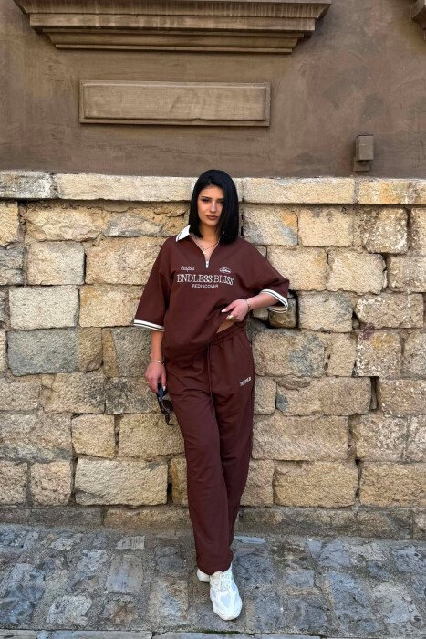 SET T-SHIRT ME SHKRIME DHE JAKE ME ZINXHIR + TUTA PER FEMRA NE NGJYRE KAFE - KLAUDIO FASHION
