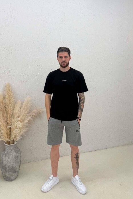 TUTA TE SHKURTRA NJE NGJYRESHE PER MESHKUJ NE NGJYRE GRI TE ZBARDHUR 